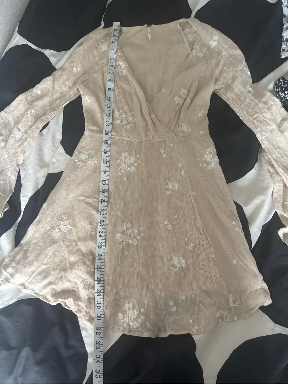 Free People Size 4 Butterfly-Sleeve Floral Embroidered Mini Dress Cream Boho